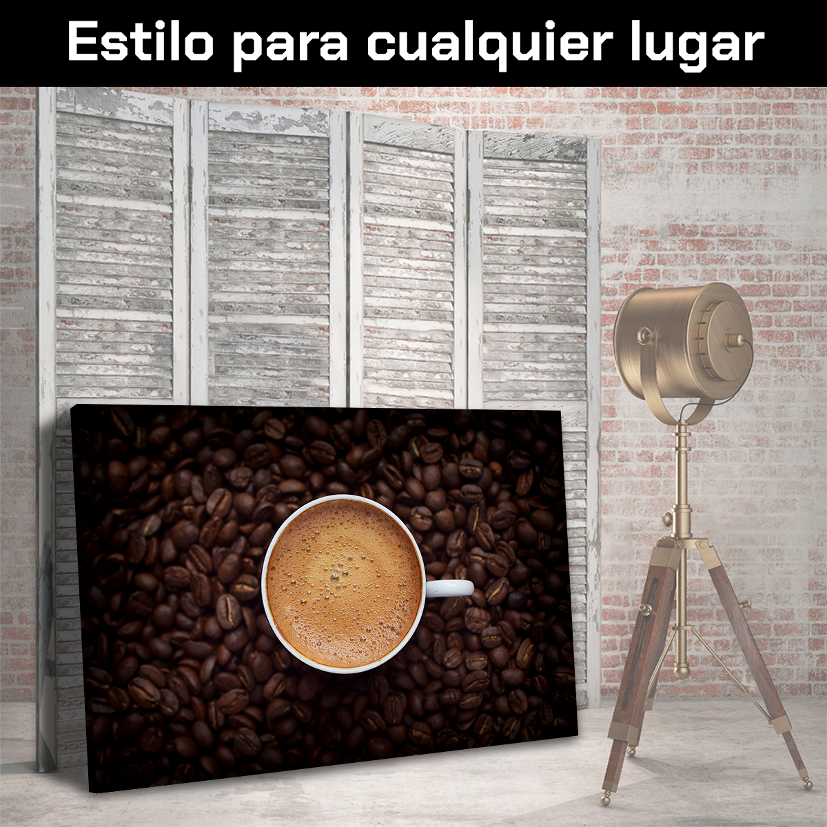 Café Negro Sobre Mesa Con Granos