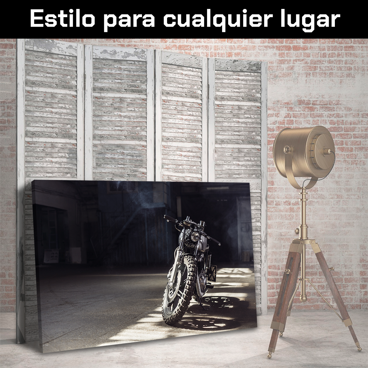 Moto Estacionada En El Garage
