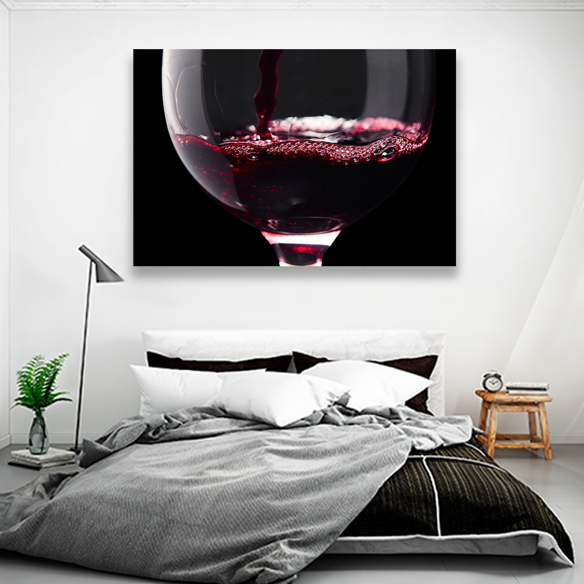 Vino Tinto En Copa Y Fondo Negro