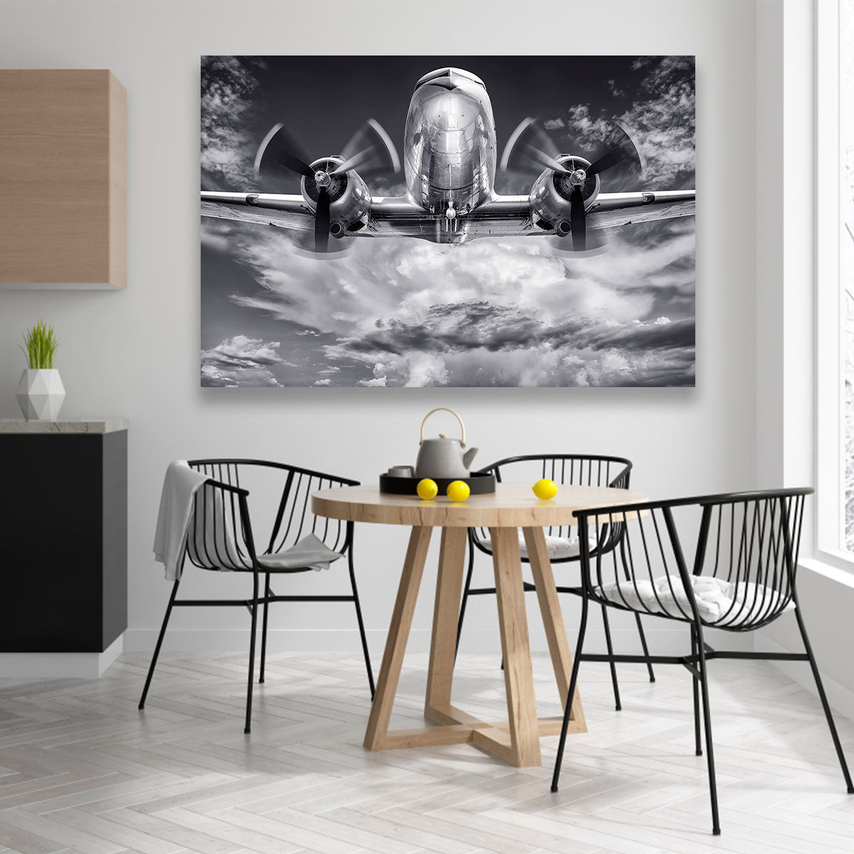 Avion Metalico En Las Nubes