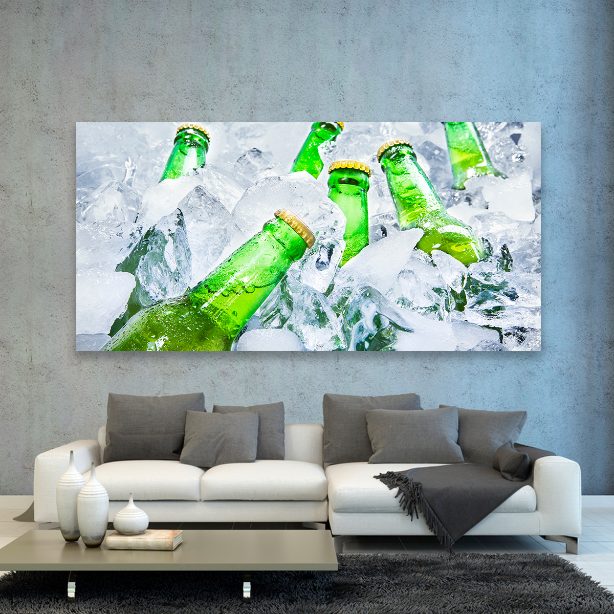 Cerveza En Botellas Entre Hielos