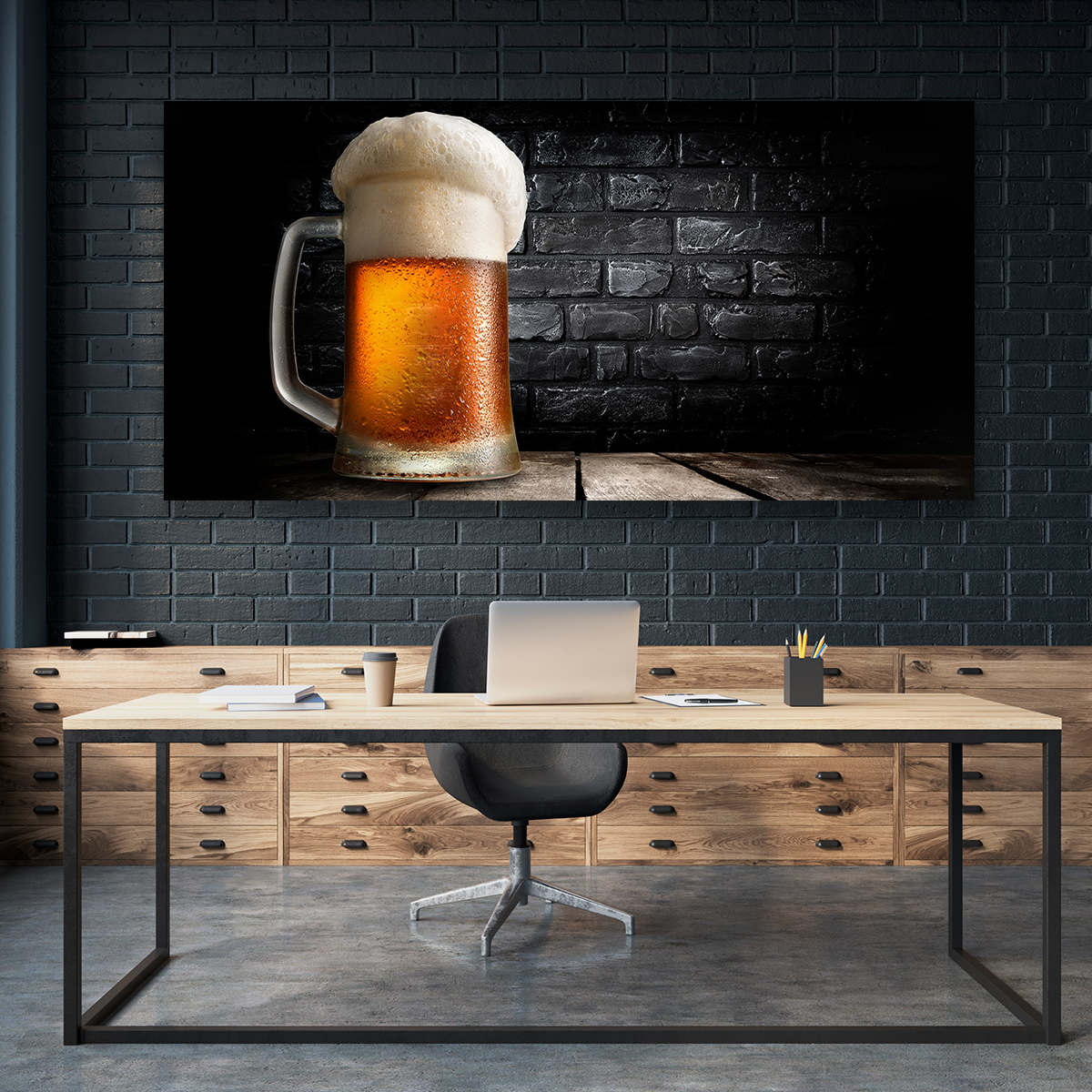 Cerveza Espumosa Con Fondo Negro