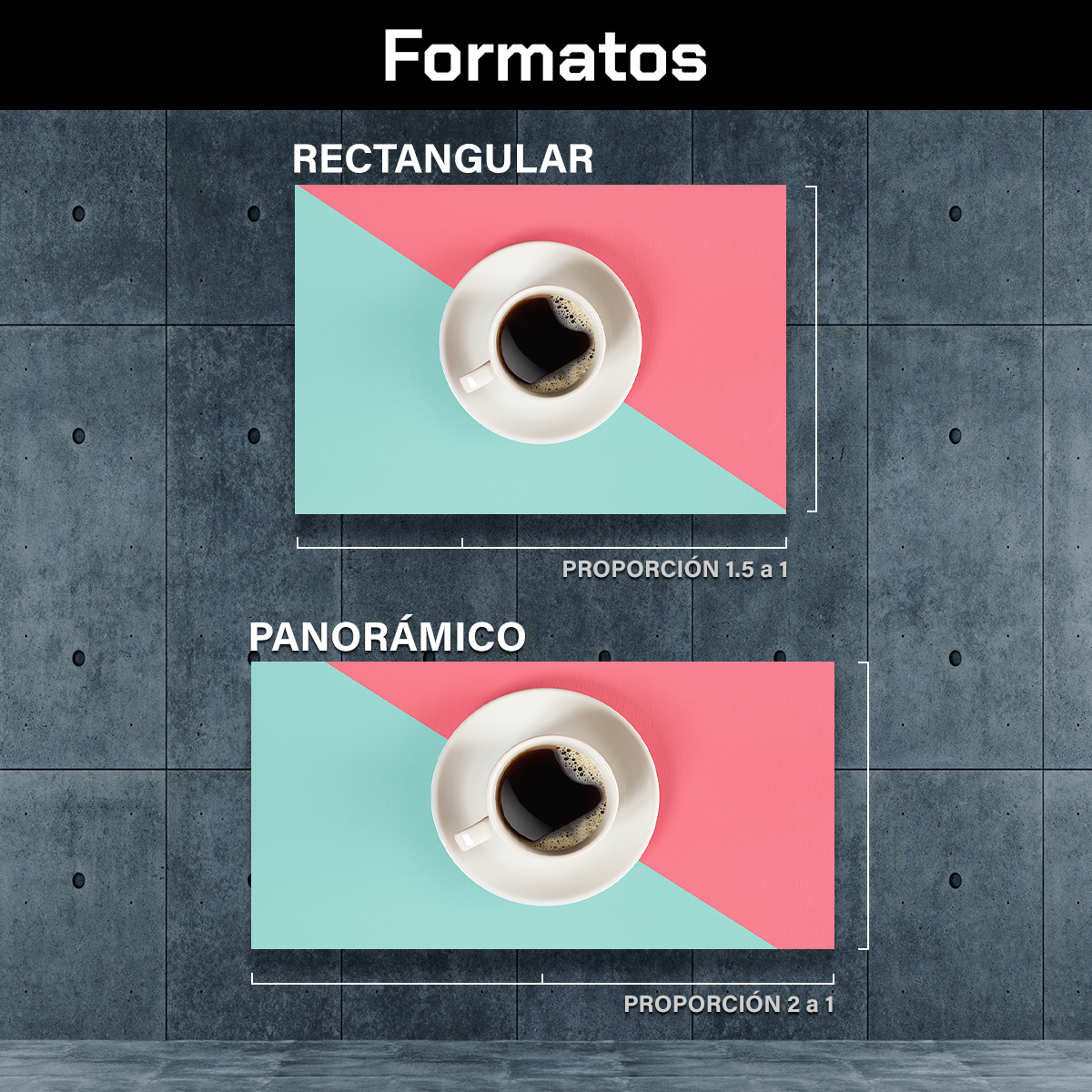Café Negro Sobre Mesa Azul Con Rosa