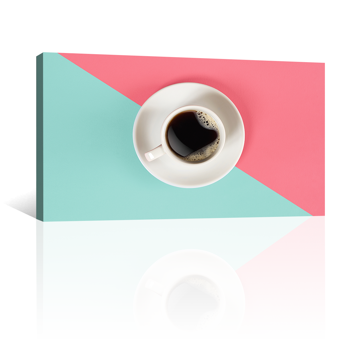 Café Negro Sobre Mesa Azul Con Rosa