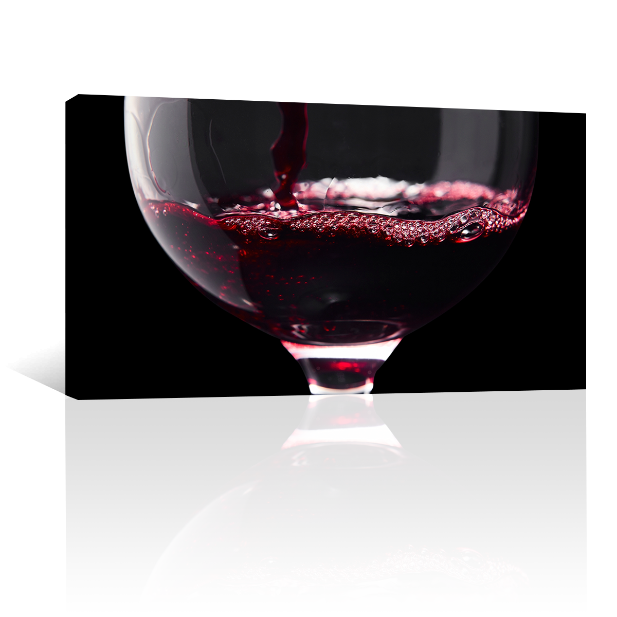Vino Tinto En Copa Y Fondo Negro