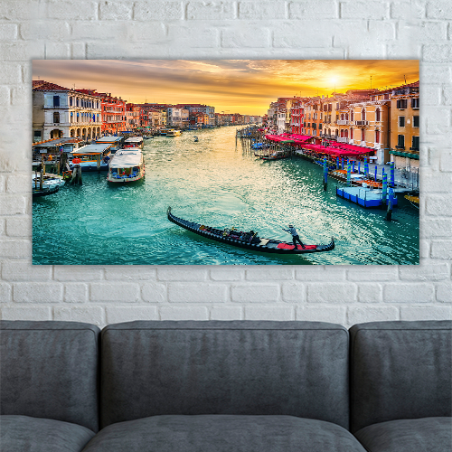 Rialto Bridge in Venice