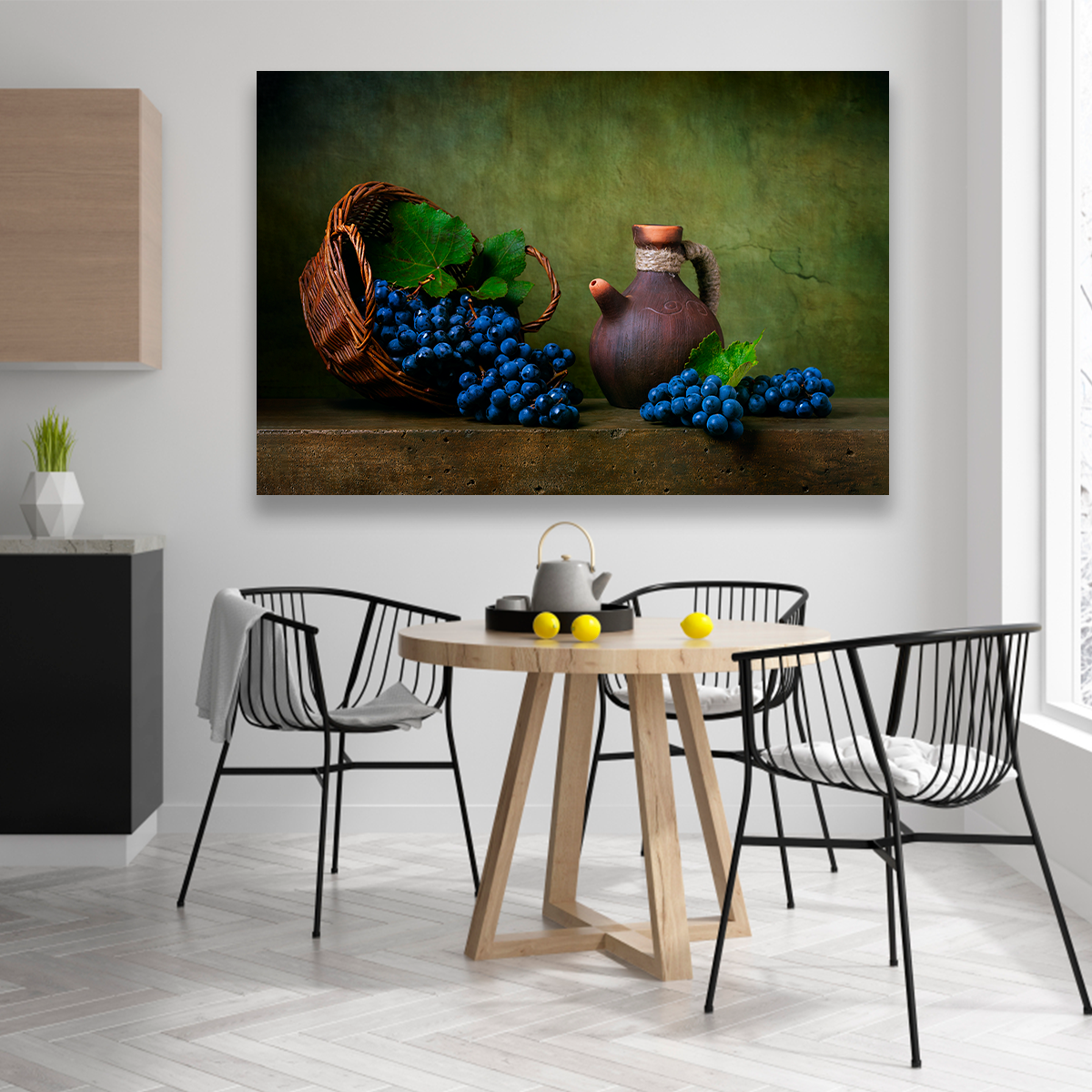 Canasto Con Uvas Moradas