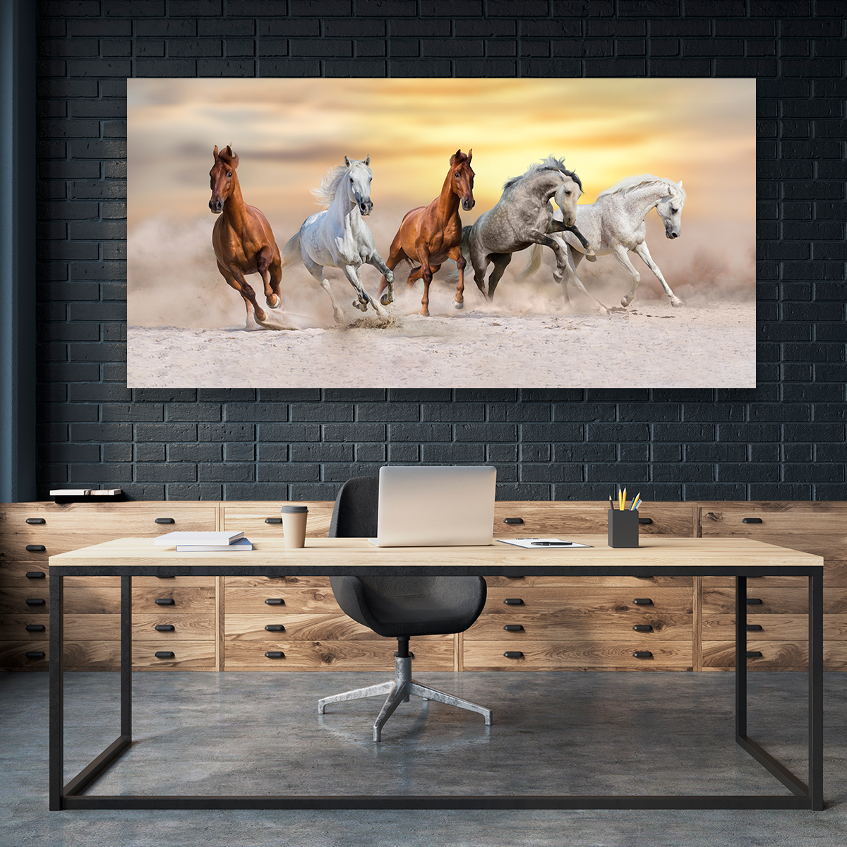 Caballos Bajo Al Atardecer
