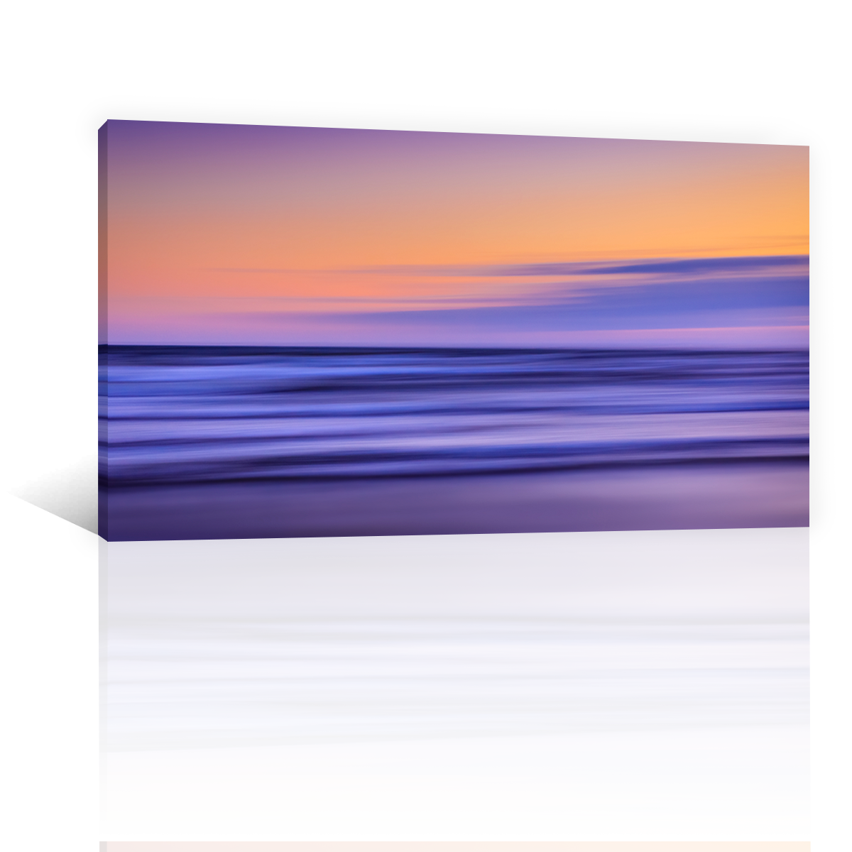 Playa Con Agua Purpura