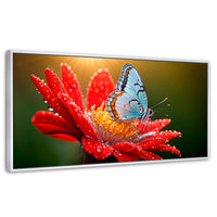 Cuadros Decorativos Canvas Revolution | Alas Sobre Flor | Panoramico | Portada | Marco Dorado