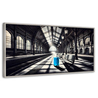 Cuadros Decorativos Canvas Revolution | Maleta En Espera | Panoramico | Portada | Marco Blanco