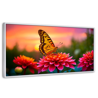 Cuadros Decorativos Canvas Revolution | Mariposa Radiante | Panoramico | Portada | Marco Dorado