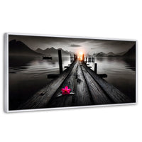 Cuadros Decorativos Canvas Revolution | Petalos De Muelle | Panoramico | Portada | Marco Dorado