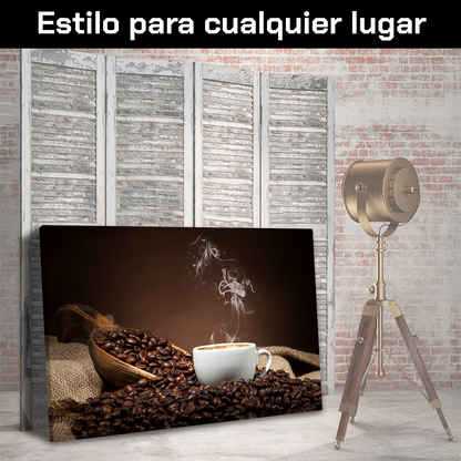Café En Grano Y En Taza Sobre Saco