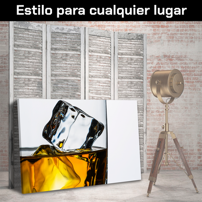 Whiskey A Las Rocas En Vaso