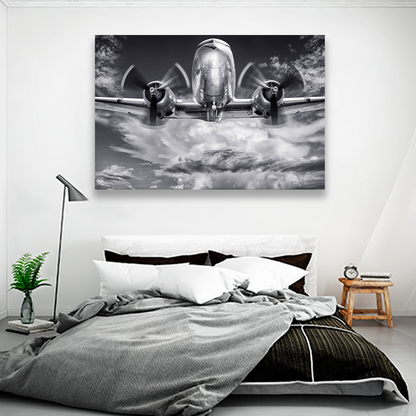 Avion Metalico En Las Nubes