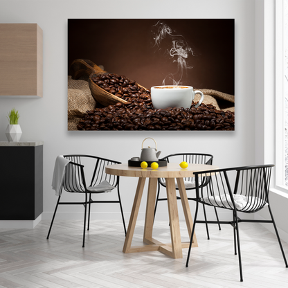 Café En Grano Y En Taza Sobre Saco