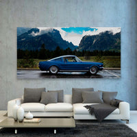 Mustang Y Montañas