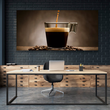 Café Expres Y Granos En Mesa