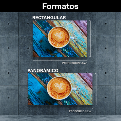 Café Con Corazon Y Mesa De Colores