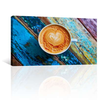 Café Con Corazon Y Mesa De Colores