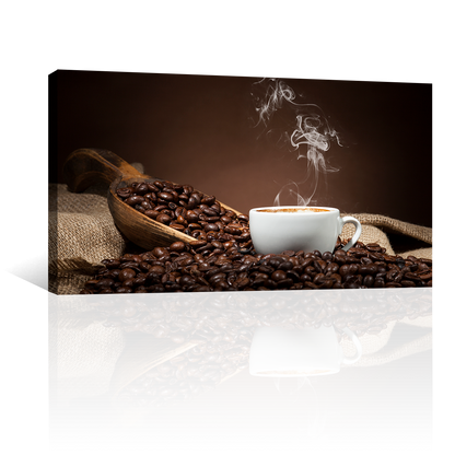Café En Grano Y En Taza Sobre Saco