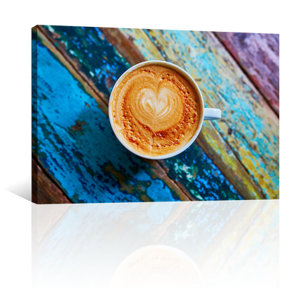 Café Con Corazon Y Mesa De Colores