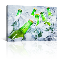 Cerveza En Botellas Entre Hielos