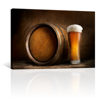 Cerveza Fría Con Barrica De Madera