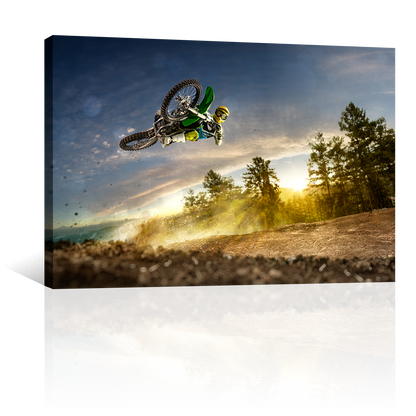 Motocross Verde Sobre Alturas