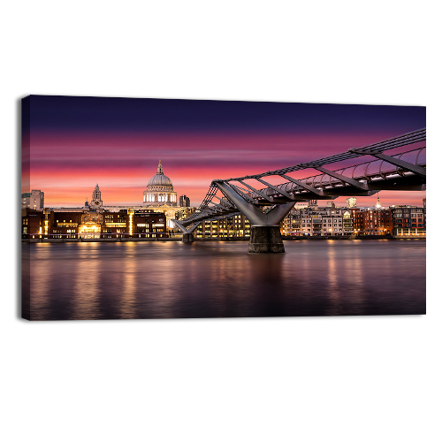 Sunset over the St. Pauls Cathedral