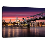 Sunset over the St. Pauls Cathedral