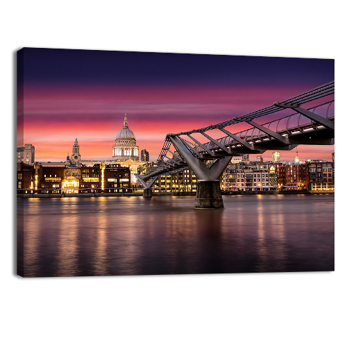Sunset over the St. Pauls Cathedral