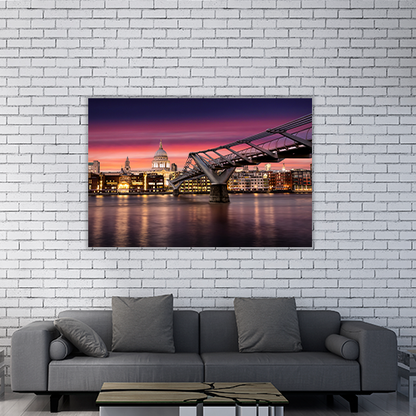 Sunset over the St. Pauls Cathedral