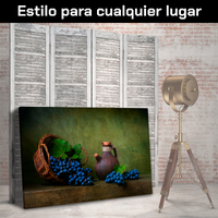 Canasto Con Uvas Moradas