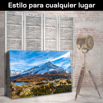 Montañas Sobre Pueblo