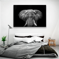 Elefante Con Colmillos