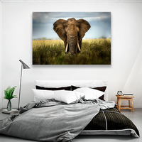 Elefante Entre Pastizal