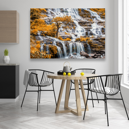 Cascada En Otoño
