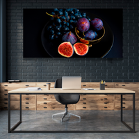 Higos Ciruelas Y Uvas