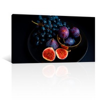 Higos Ciruelas Y Uvas