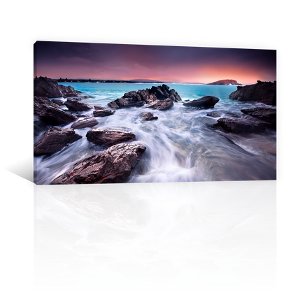 Playa Y Roca Al Amanecer