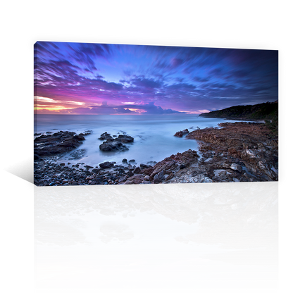 Playa Rocosa Al Amanecer