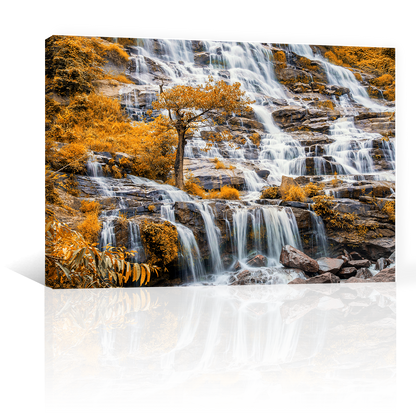 Cascada En Otoño